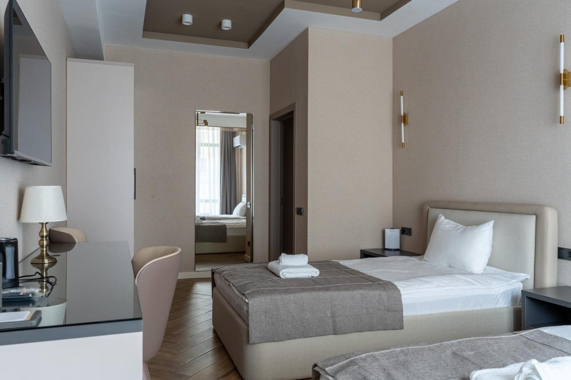 Five Hotel Bishkek Exterior photo
